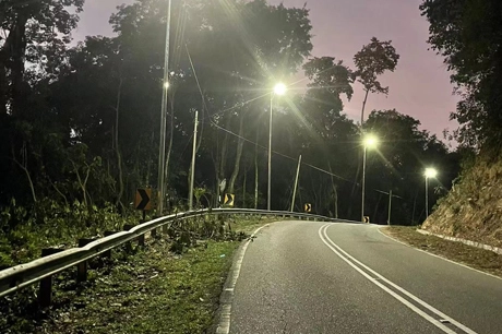MALAISI_Lumières solaires pour l'autoroute rurale