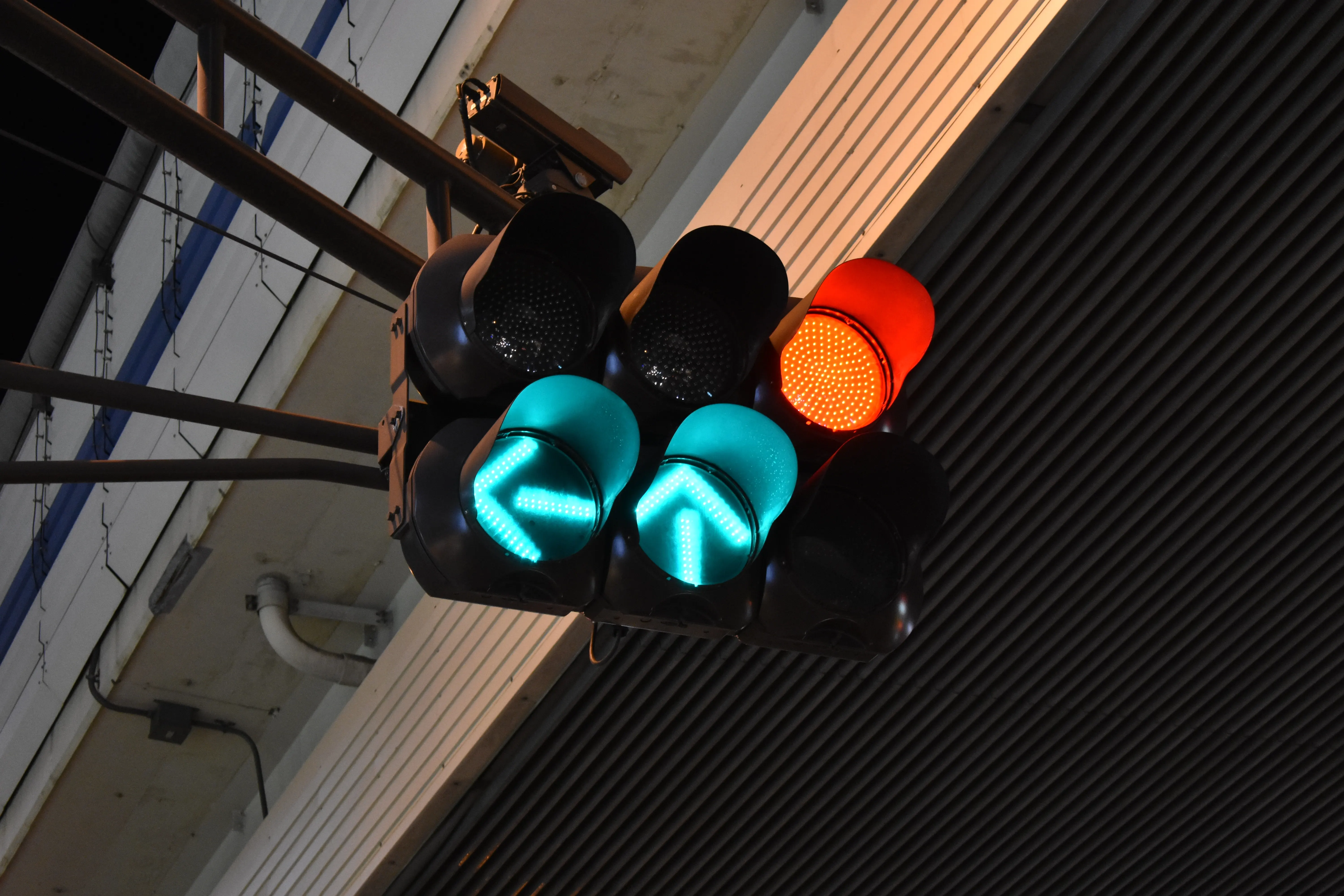 green arrow traffic signal